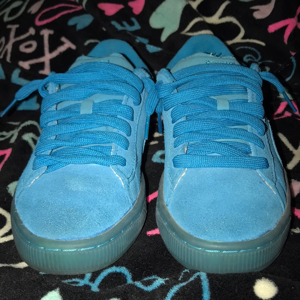 Blue suede puma
